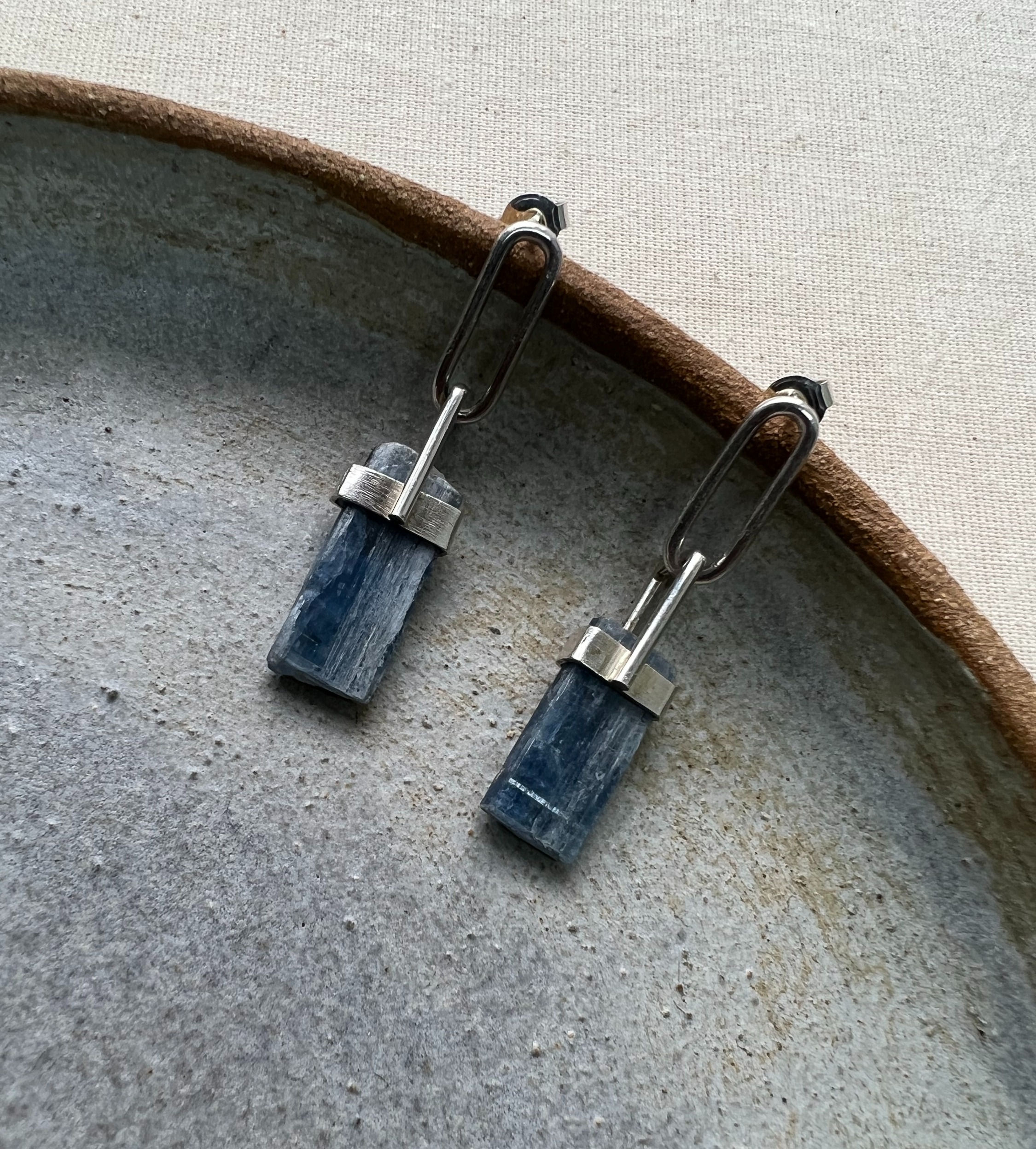 OHRSCHMUCK CYANIT BLAU