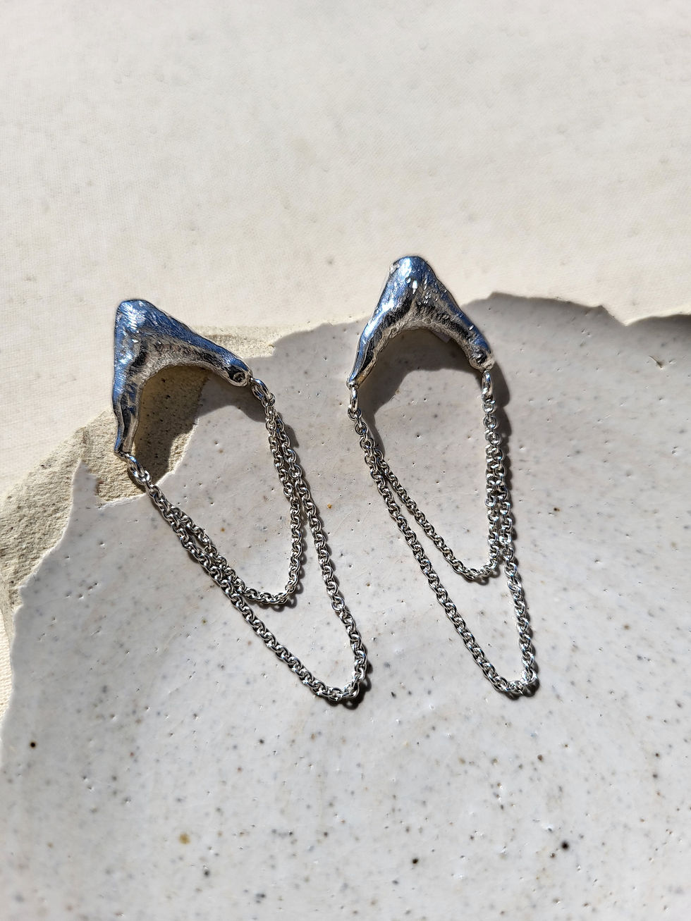 UNCHAINED STUDS NO.2