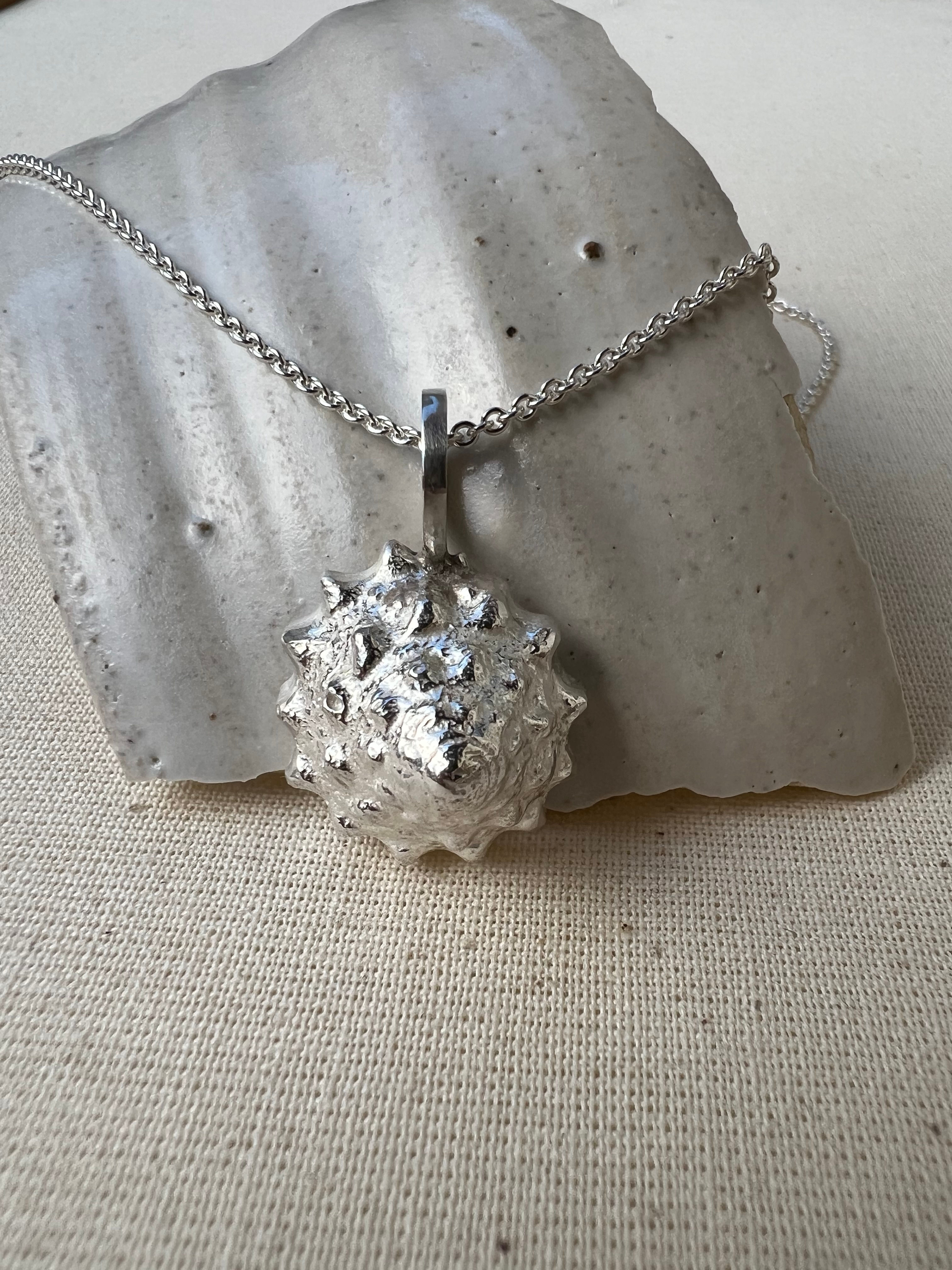 GYROSCOPIC SHELL NECKLACE NO.1