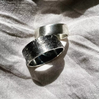 Ringe aus 925 Sterlingsilber, retikuliert & geschwärzt, mattgeschmirgelt