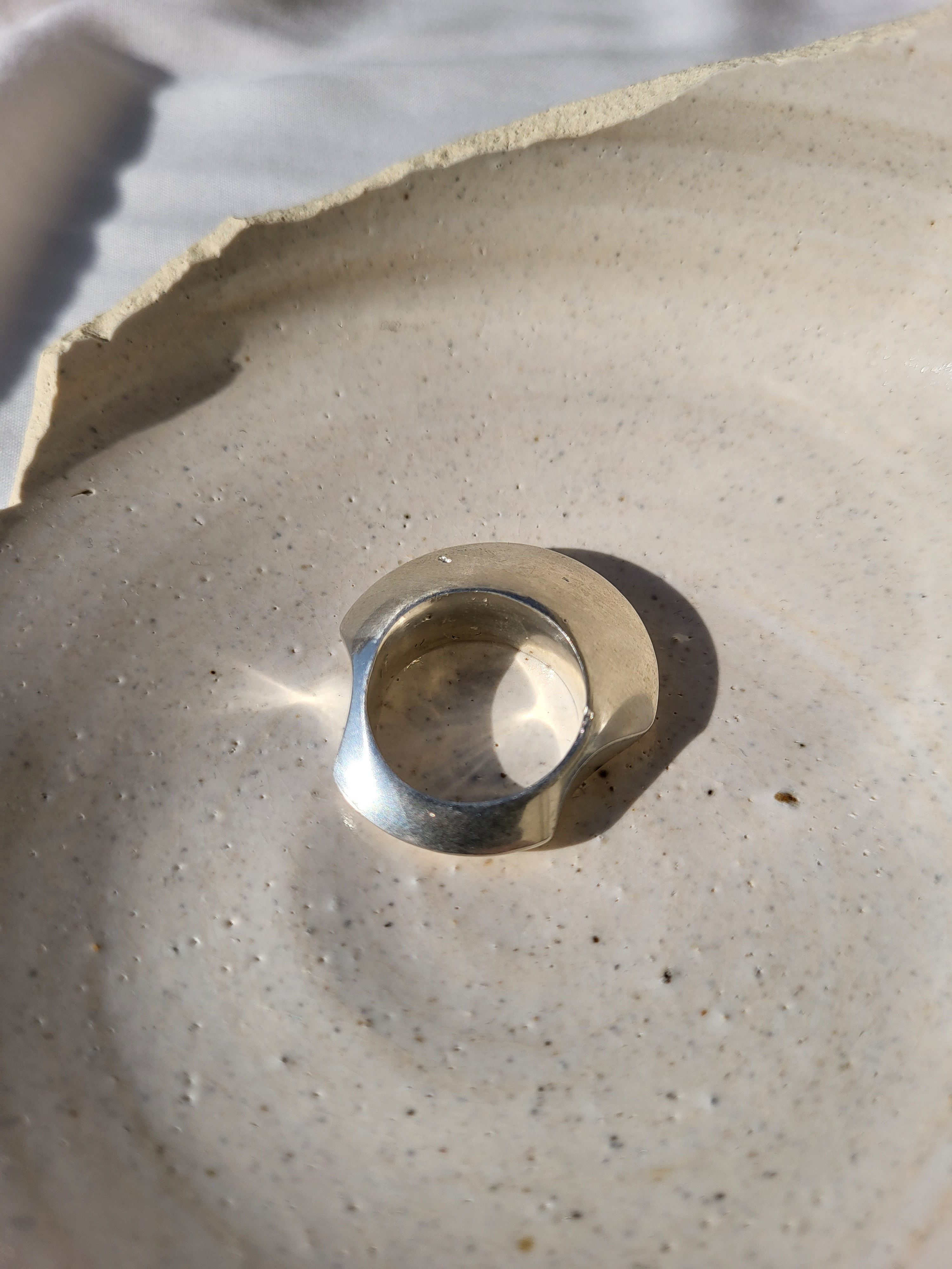 SICKLE RING - POLIERT L