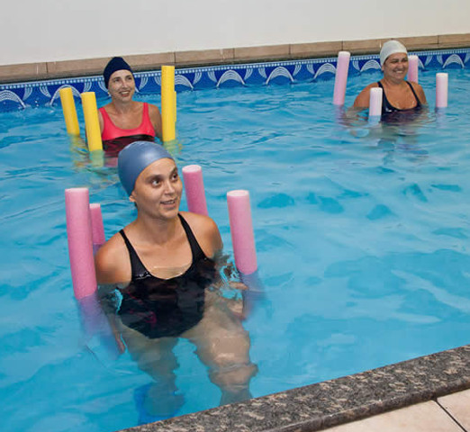 hidroginastica-piscina-saude-em-evidencia-sjc.jpg