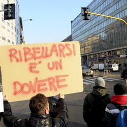 forconi-manifestazioni-milano-ansa-U10175353656fMF--258x258_IlSole24Ore-Web