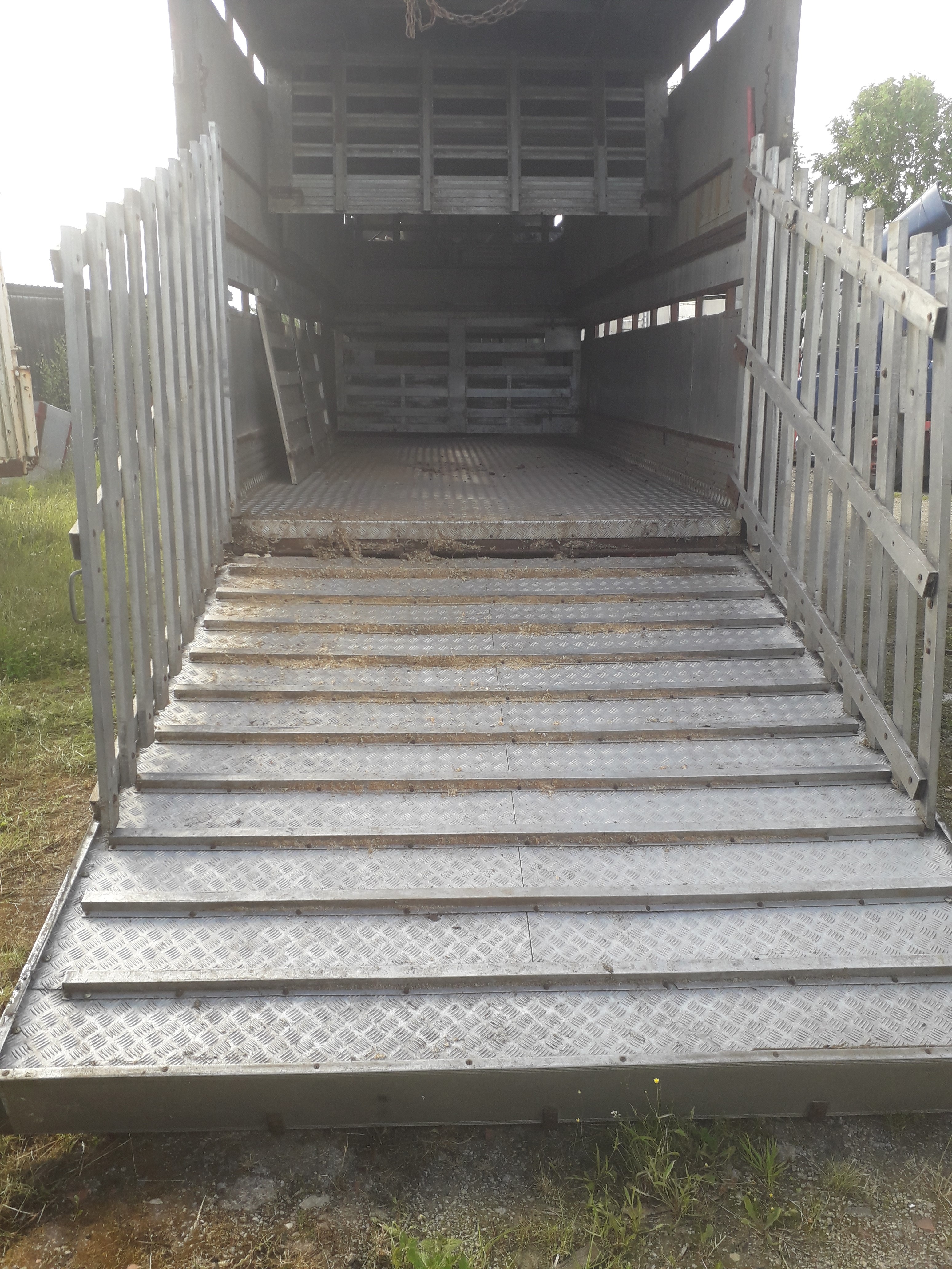 Used Livestock Containers Jon Burgess Ltd