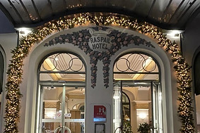 decoration-noel-hotel-raspail-paris.jpg