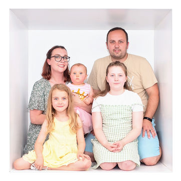 SUFFOLK FAMILY PHOTOGRAPHER IN THE BOX PHOTOSHOOT