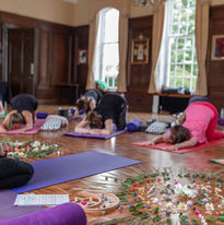 Chakra Yoga retreat day
Flower mandala
Melting heart pose
Suzanne Wallace retreat day.