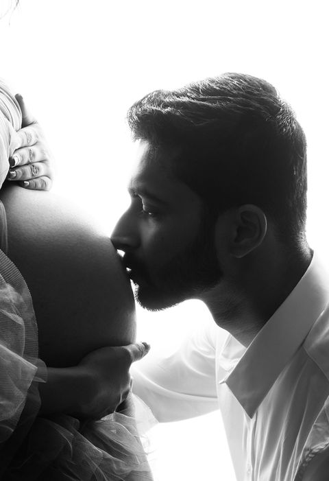 intimate Fine art black and white maternity photography in Bristol