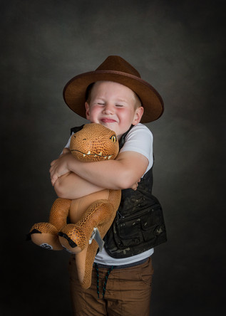 dinosaur photoshoot bristol, dinosaur photography bristol, dinosaur photo shoot north somerset, children's dinosaur photoshoot near me