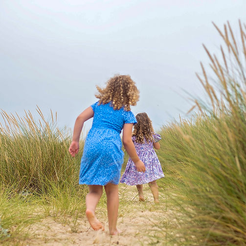Suffolk outdoor family photographer Lowestoft