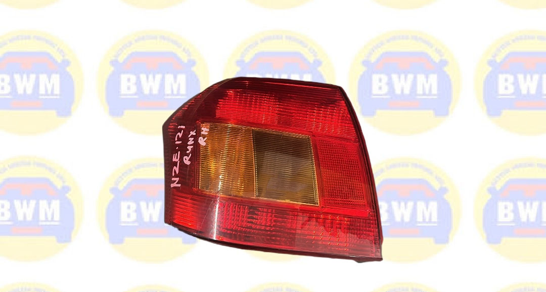 TOYOTA RUNX NZE121 - TAIL LAMP RIGHT HAND
