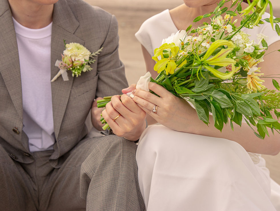 結婚する2人