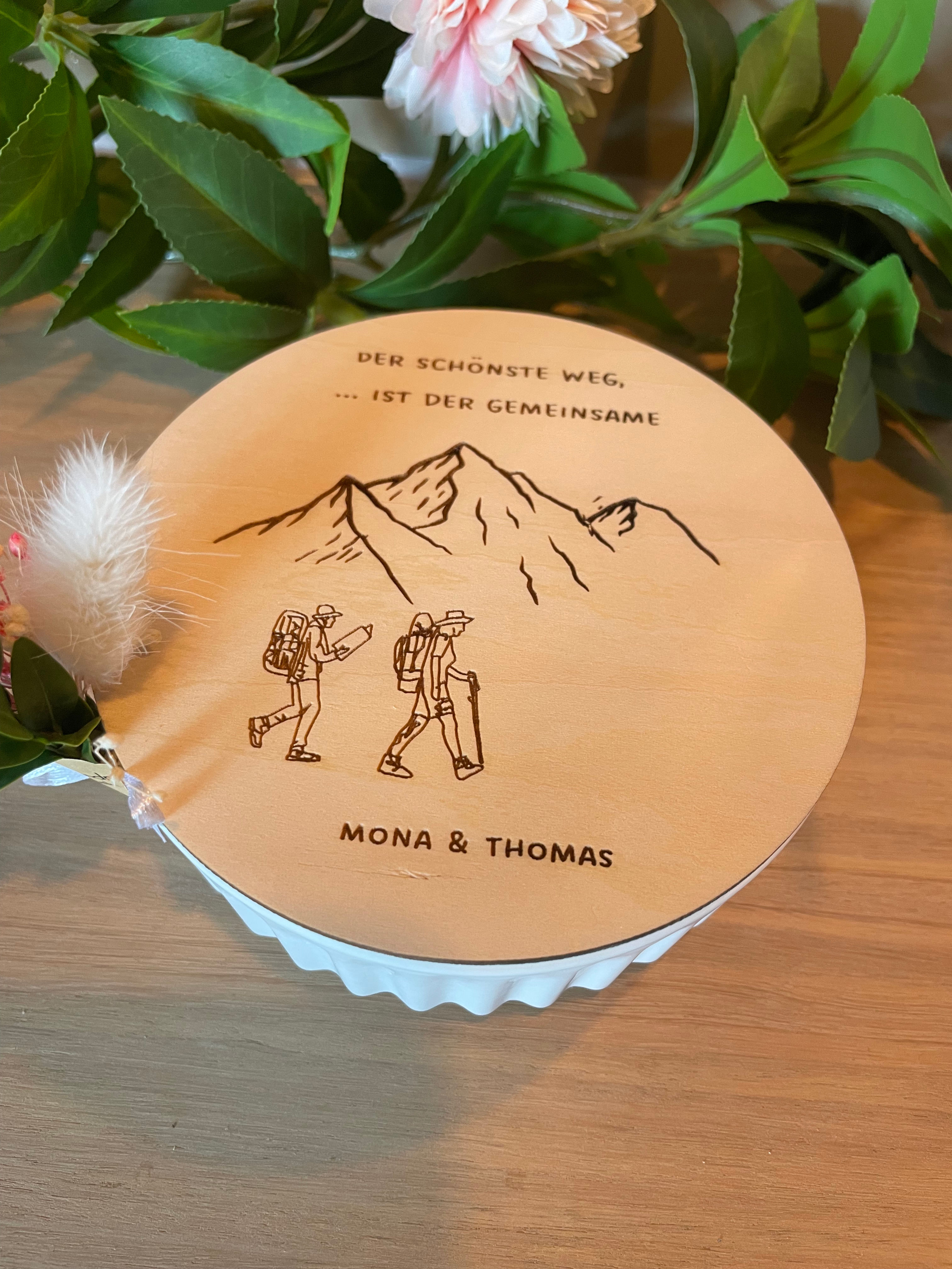 „Wanderfreude“ Dose mit Holzdeckel - personalisierbar