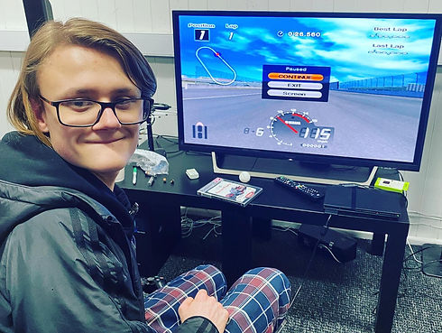 meandu youth club video games.