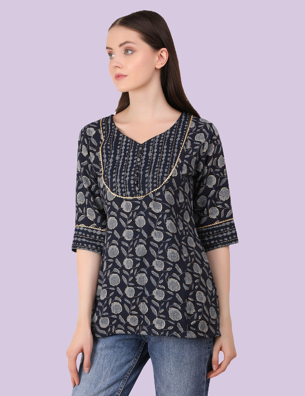 Geborduurde Rayon tuniek voor dames en meisjes Geborduurde Rayon tuniek voor dames en meisjes