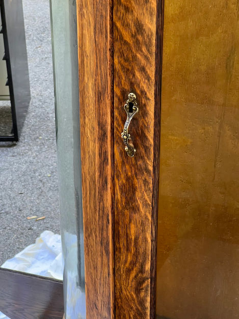 Hutch - After, details