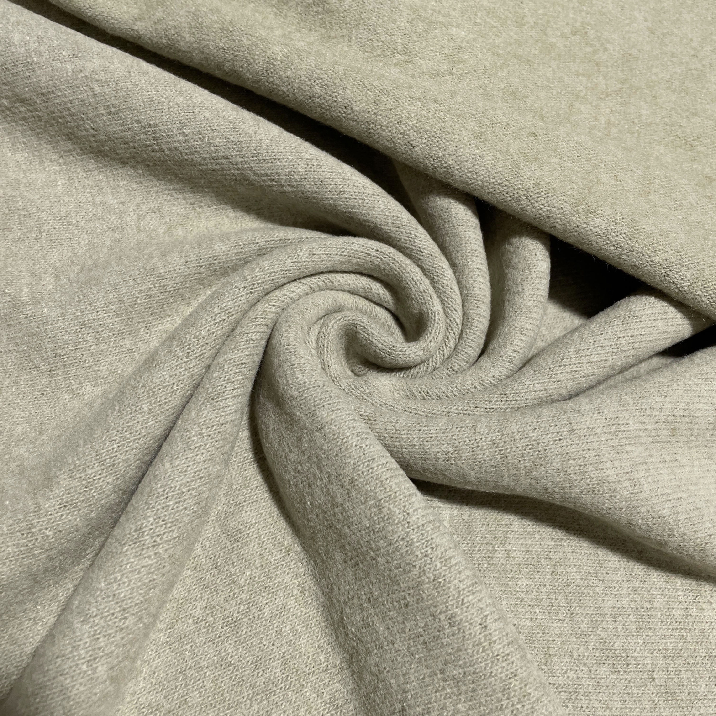 Strickstoff Bono in mittlerem dusty Sand