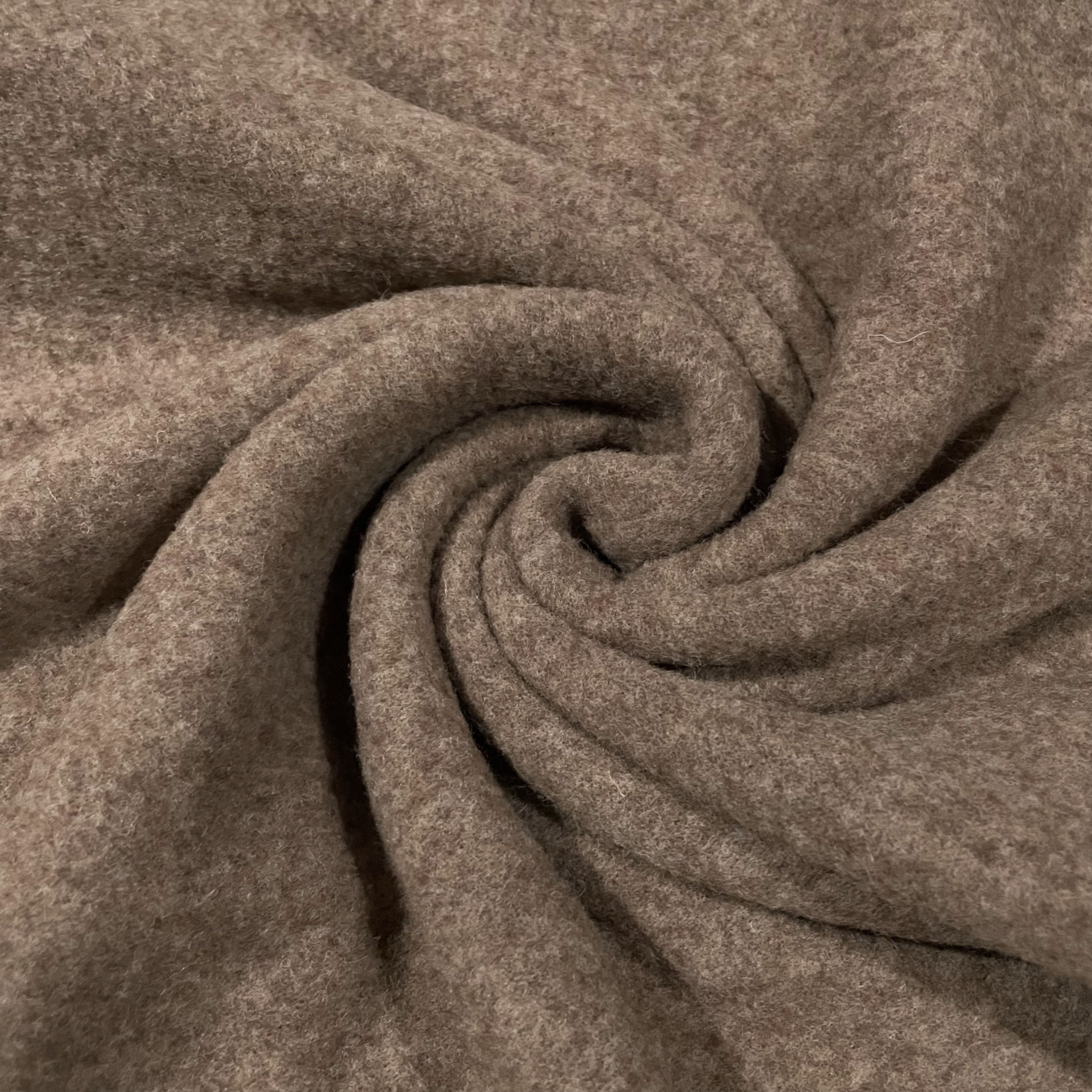 Merino-Fleece in Schlamm meliert