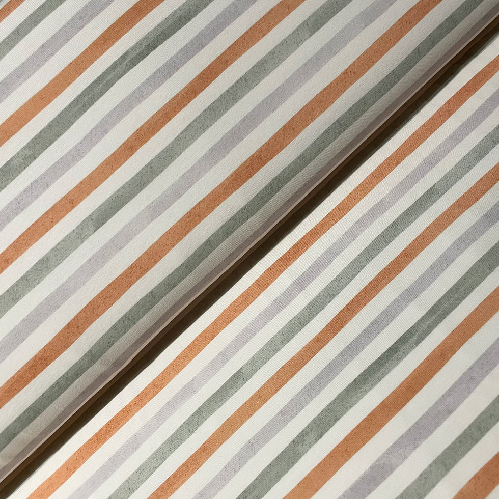 Jersey mit Streifen, auf dem Stoffballen