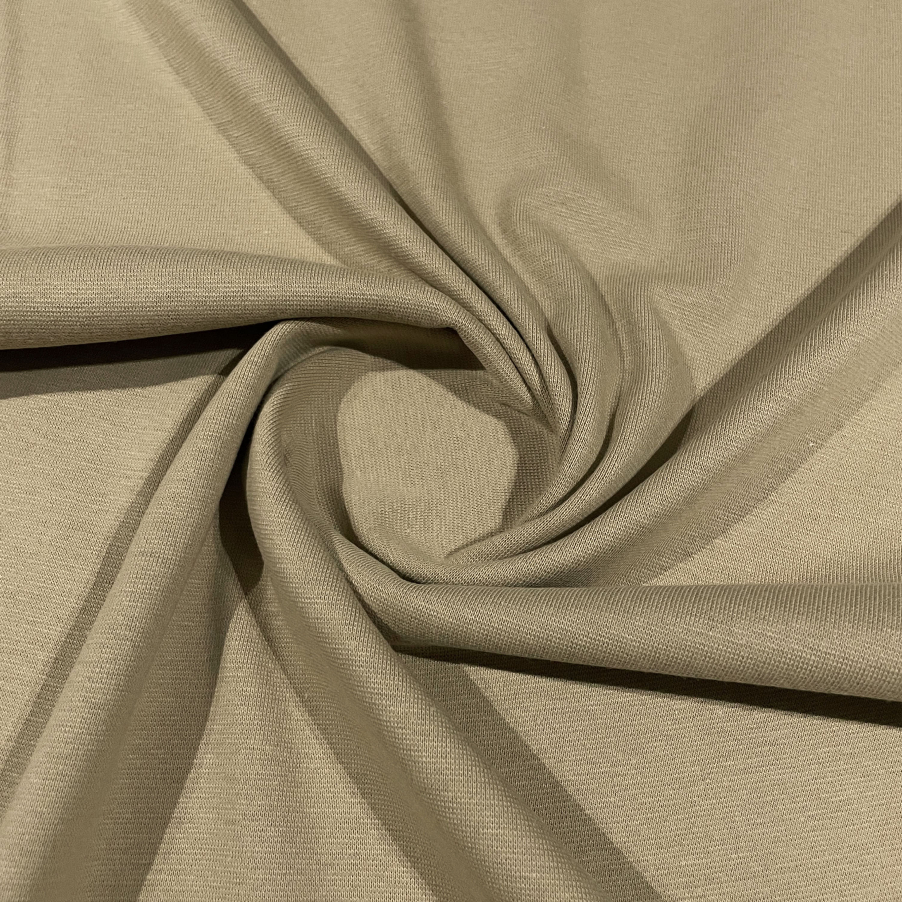 Bündchen in hellem Kamelbraun