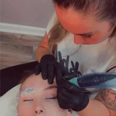 Amber Artist photo.jpg