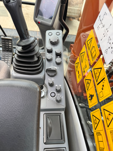 HITACHI ZX135USBL-6 | jrleachltd