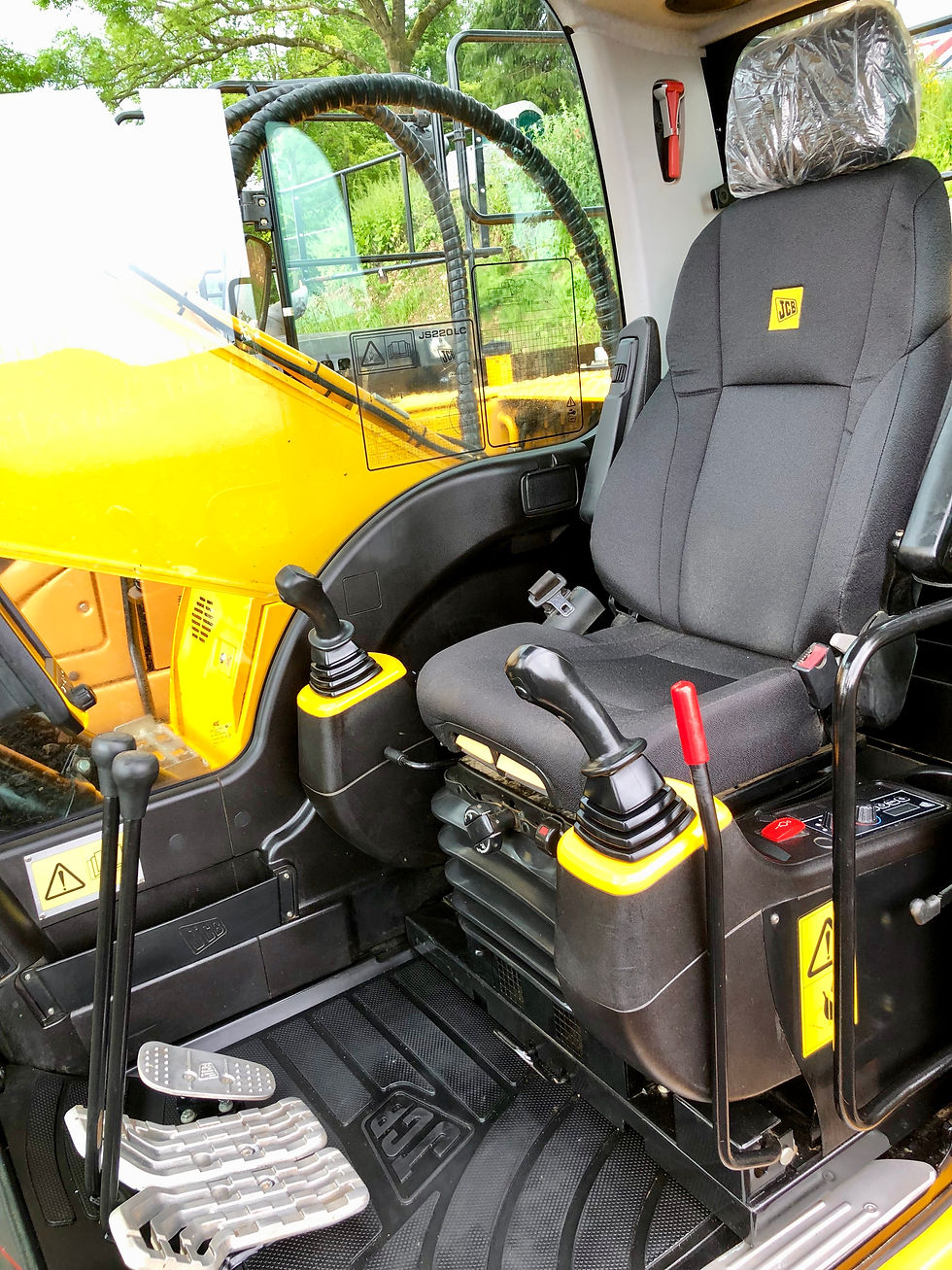 Thumbnail: JCB JS220LC T4