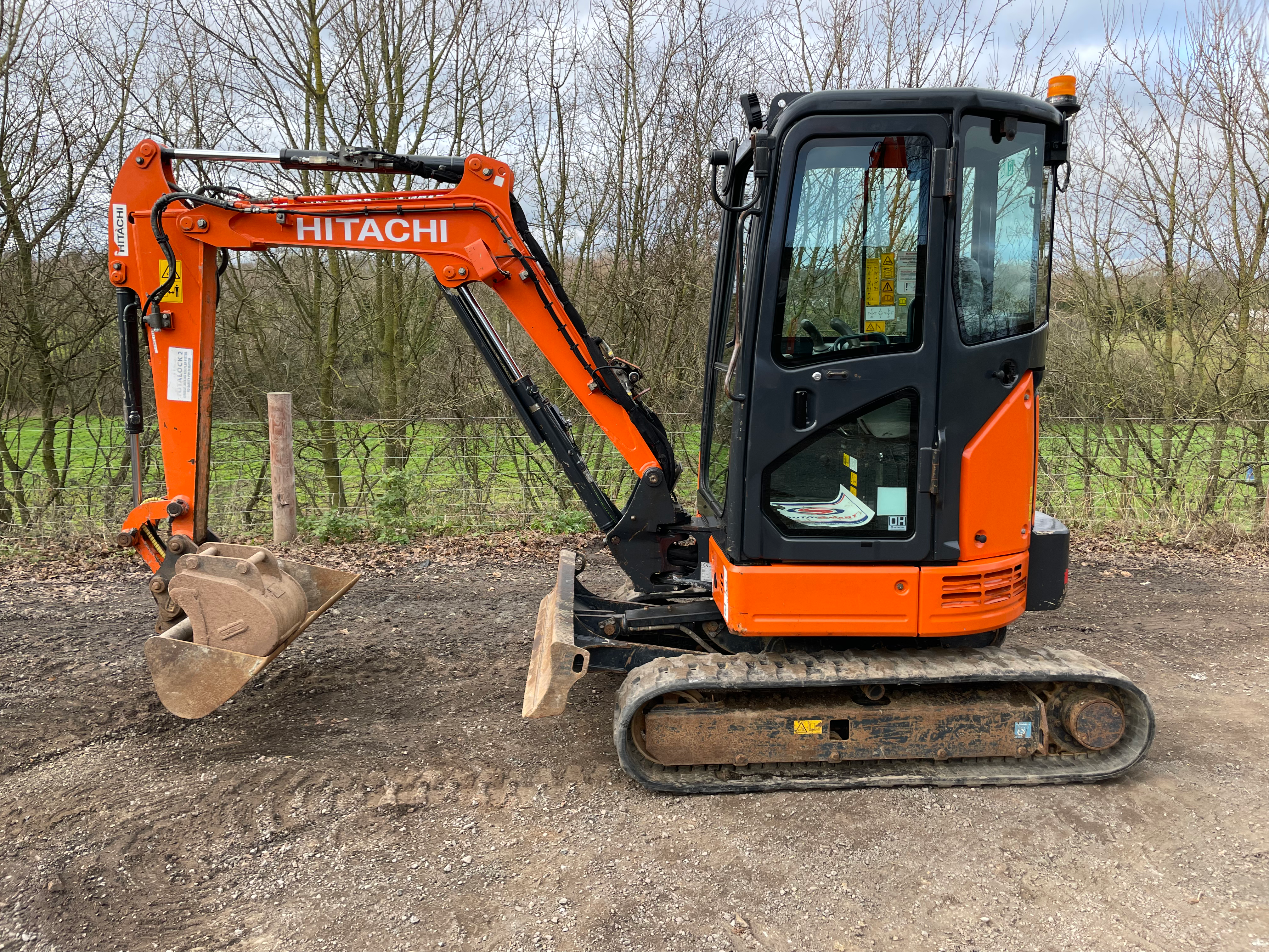 HITACHI ZX26U-5
