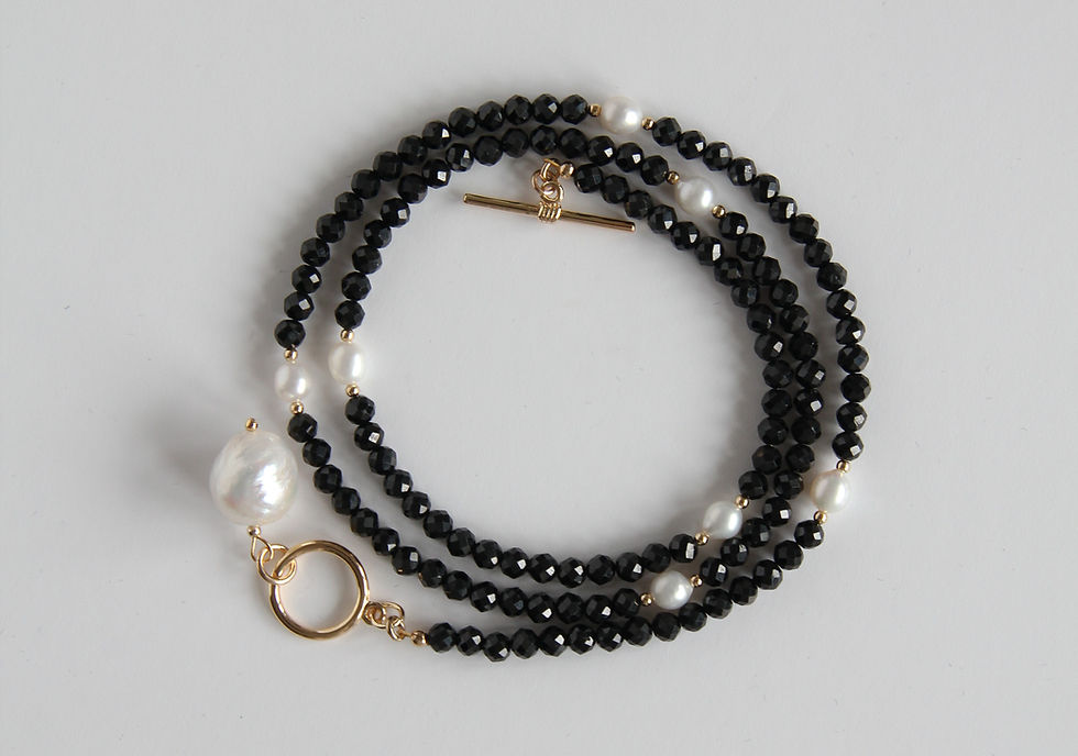 black spinel necklace with pearls