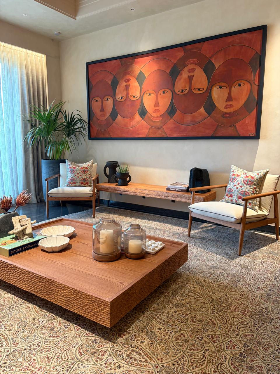 Drawing and dining room with custom Sarita Handa furniture at HōmAnAn