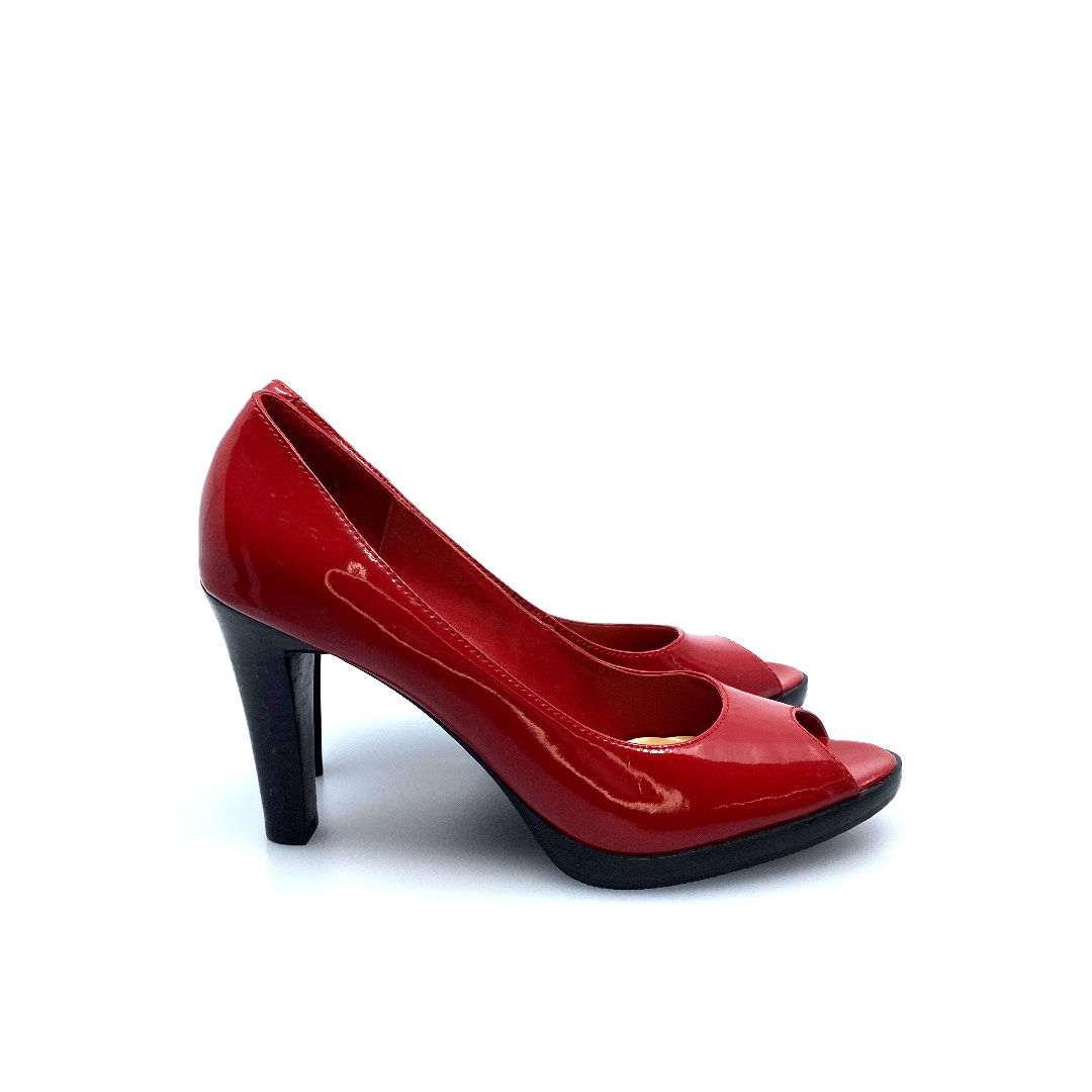 1007 WORTHINGTON RED PEEPTOE HEELS