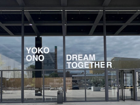 Yoko Ono: Pionierin und Ikone in der zeitgenössischen Kunst