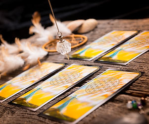 Tarot-Cards-Pendulum