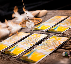 Tarot-Cards-Pendulum