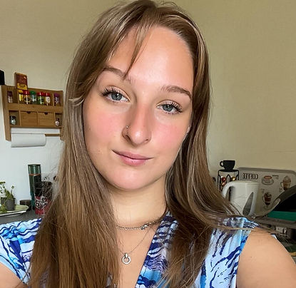 Inès Assistante Maternelle MAM de Susville_edited.jpg