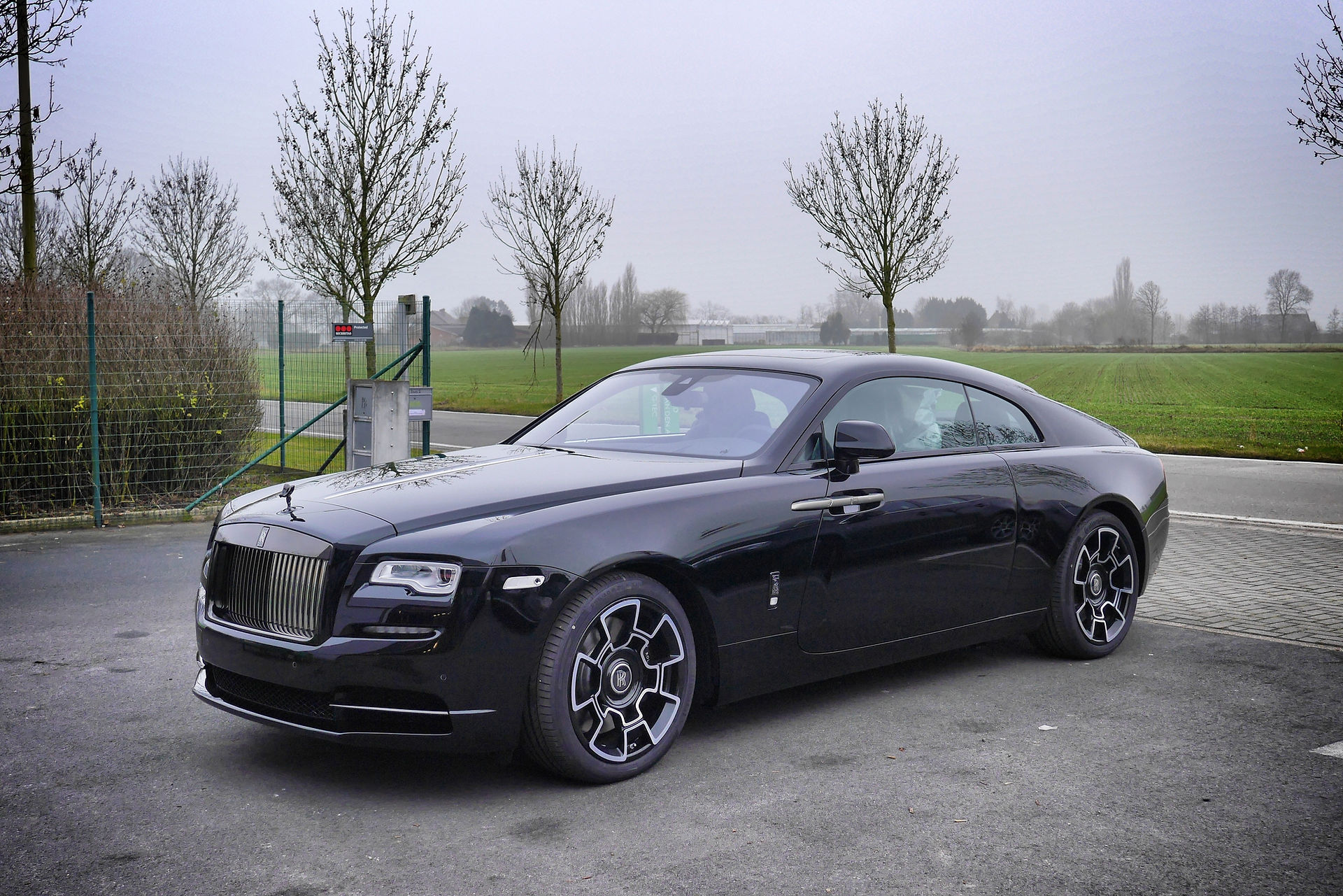 Rolls Royce Wraith Black Badge wrap