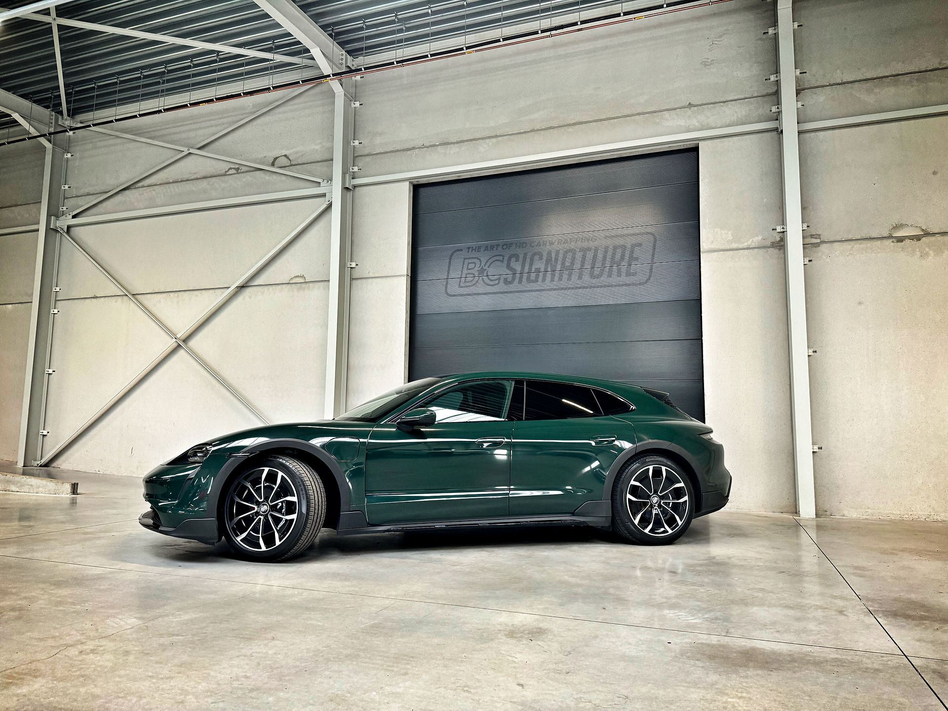 Porsche Taycan Cross Turismo British Racing Green wrap