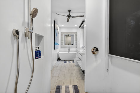 TM Laundry & Bathroom-02459