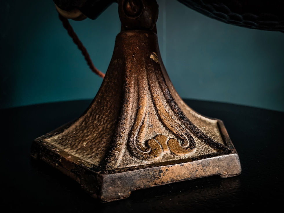 Thumbnail: Vintage cast iron pedestal base