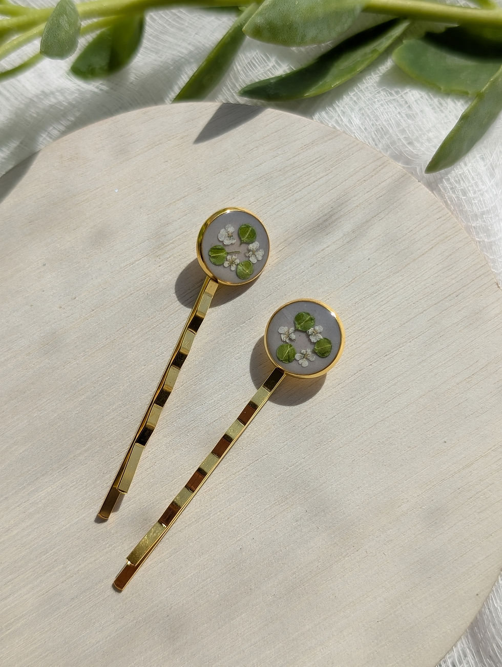 Thumbnail: Floral Hair Pins