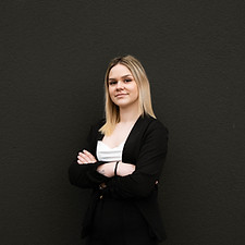 PACHOINIG Elena kleiner.jpg