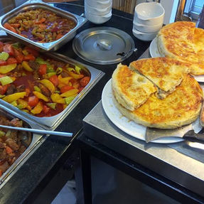 Auswahl an levantinischen Gerichten