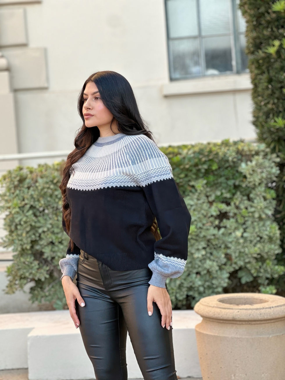 Thumbnail: Neutral Color Block Knit Pull Out Sweater             