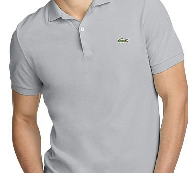 La polera polo Lacoste. Un clasico.