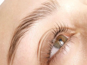 Intensivo de cejas y pestañas en CABA — Perfilado, laminado y lifting en 1 día — Paloma Nails School