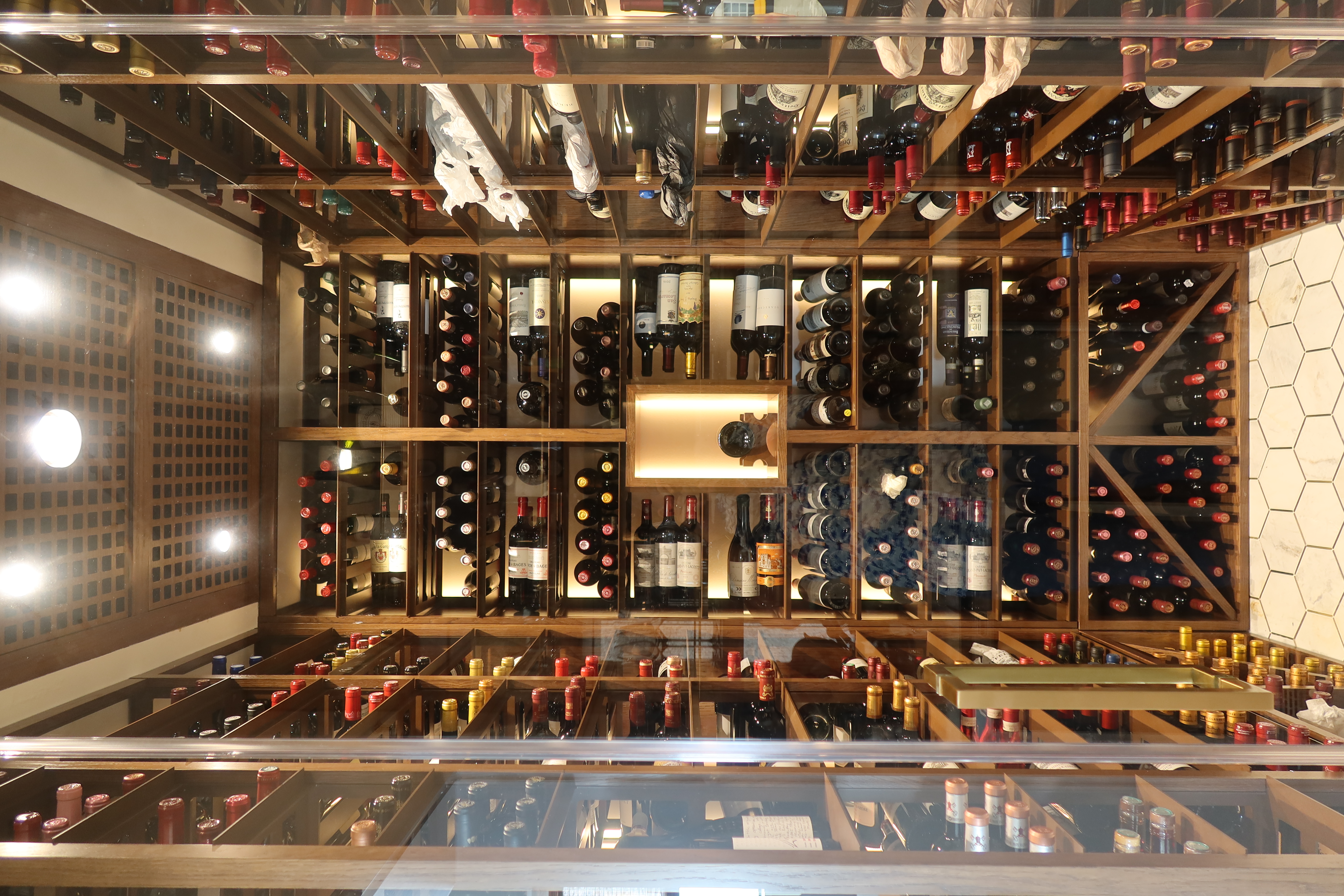 Deerfield Beach contemporary wine cellar FL – Dragon Cellars