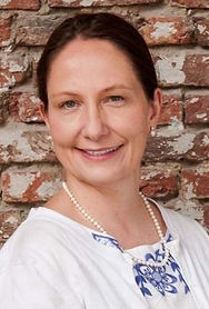 Dr Elizabeth Evenden-Kenyon headshot.jpg