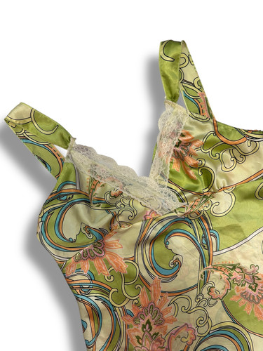 Y2k Paisley Tank (XL) | Disco Dolphin