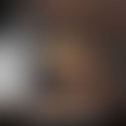 Olhou para dentro e viu apenas os lençóis.