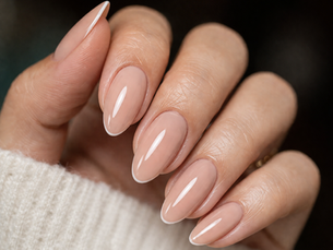 Micro-French Lên Ngôi: Xu Hướng Nails Tối Giản Được Ưa Chuộng Nhất 2026